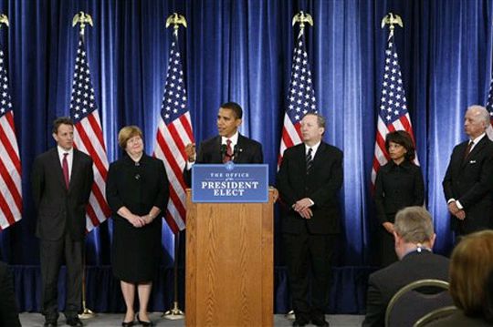 Obama introduces his team.  From left are Treasury Secretary-designate Timothy Geithner, Council of Economic Advisers Chair-designate Christina Romer, Obama, National Economic Council Director-designate Lawrence Summers, Director of White House Policy Council-designate Melody Barnes, and Vice President-elect Joe Biden.